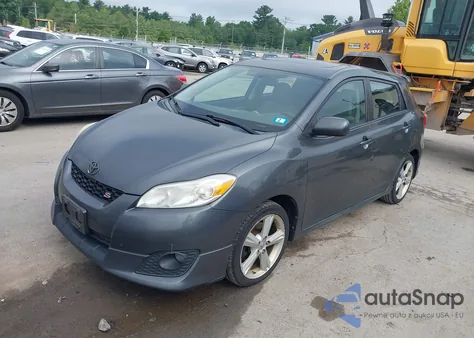 2010 Toyota Matrix S z USA, uszkodzony, nr VIN 2T1KE4EE3AC037850